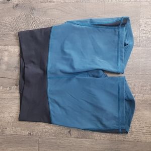 Lululemon Wunder Blue Black athletic shorts, 6
